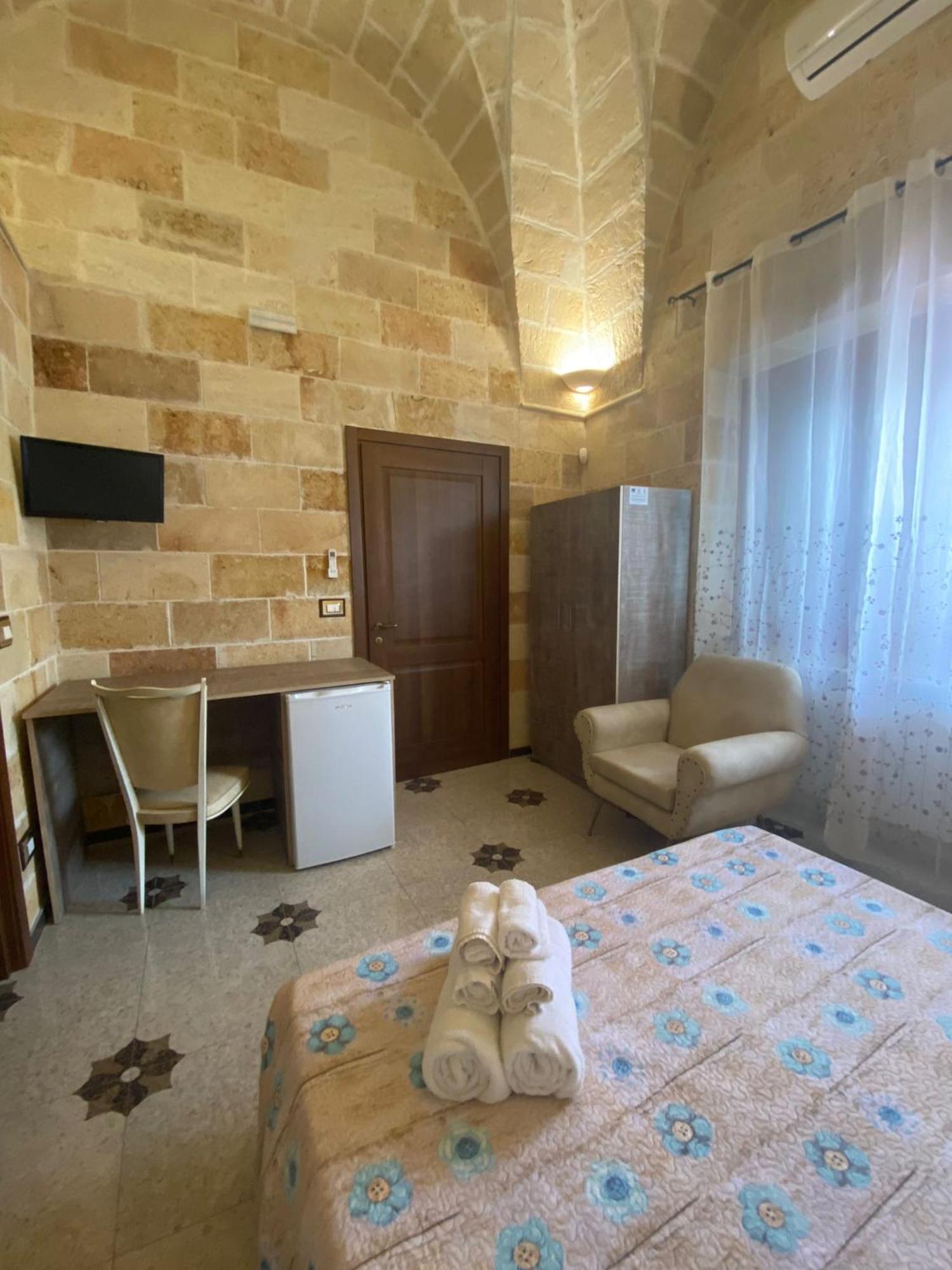 Il Vittoriano Aparthotel Porto Cesareo Exteriör bild