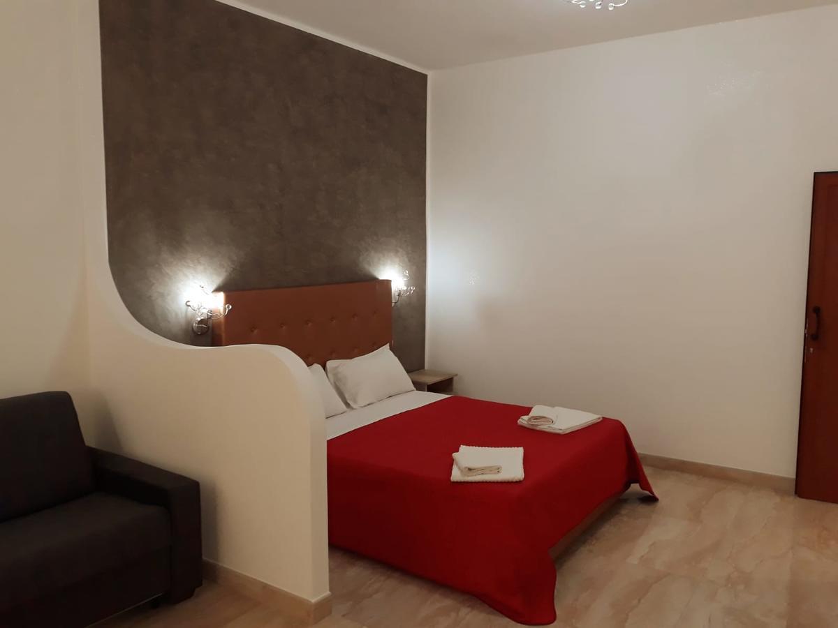 Il Vittoriano Aparthotel Porto Cesareo Exteriör bild