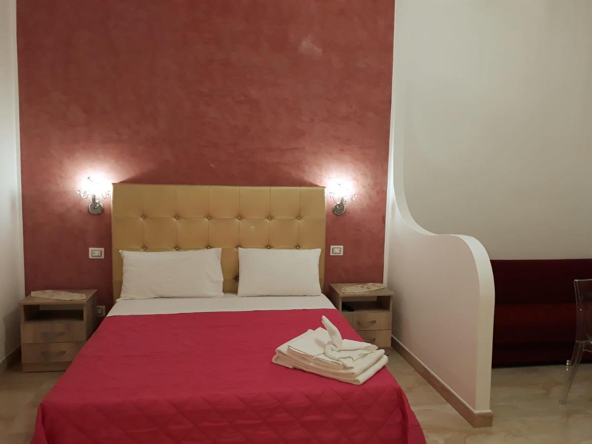 Il Vittoriano Aparthotel Porto Cesareo Exteriör bild